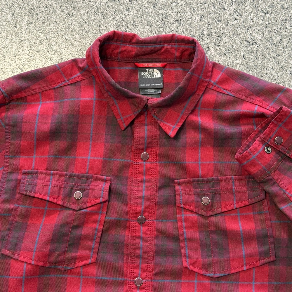 The North Face Long Sleeve Button Up Shirt Mens M Red Plaid Snap Closure